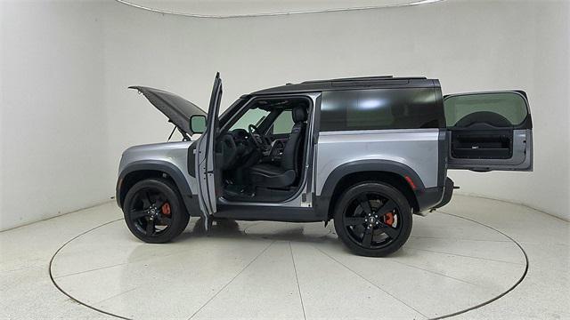 Photo of 2023 Gray Land Rover Defender