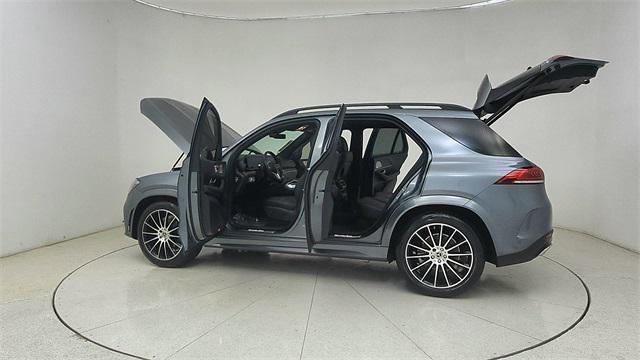Photo of 2022 Selenite Grey Metallic Mercedes-Benz GLE 350