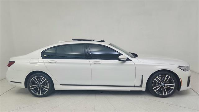 2022 BMW 740