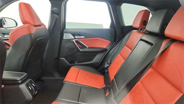 Photo of 2024 Mineral White Metallic BMW X1