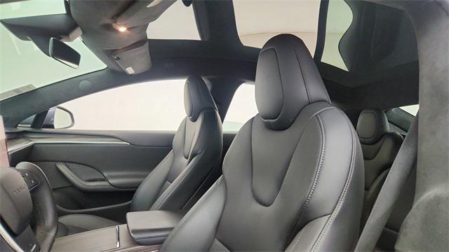 Photo of 2022 Gray Tesla Model S