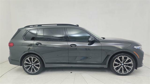 2022 BMW X7