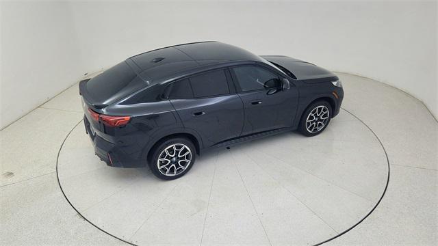 Photo of 2024 Black BMW X2
