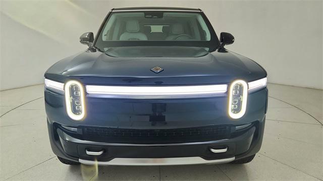 Photo of 2025 Midnight Rivian R1S