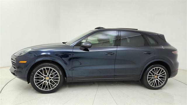 Photo of 2022 Moonlight Blue Metallic Porsche Cayenne