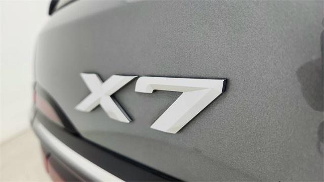 Photo of 2024 Skyscraper Grey Metallic BMW X7