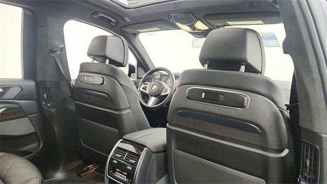Photo of 2024 Skyscraper Grey Metallic BMW X7