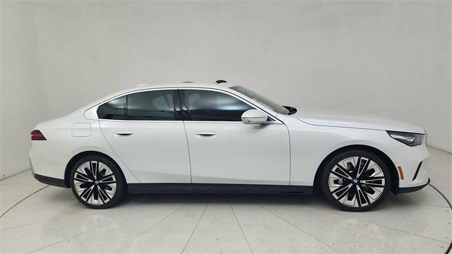 2024 BMW 530