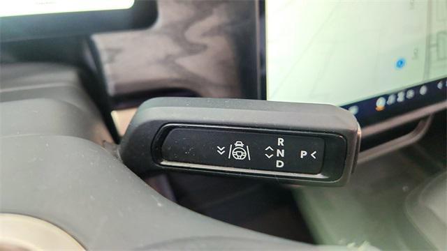 Photo of 2023 Midnight Rivian R1S