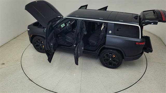 Photo of 2023 Midnight Rivian R1S