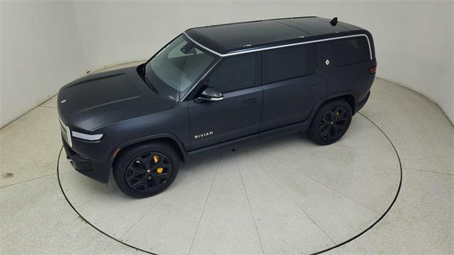 Photo of 2023 Midnight Rivian R1S