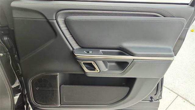 Photo of 2023 Midnight Rivian R1S
