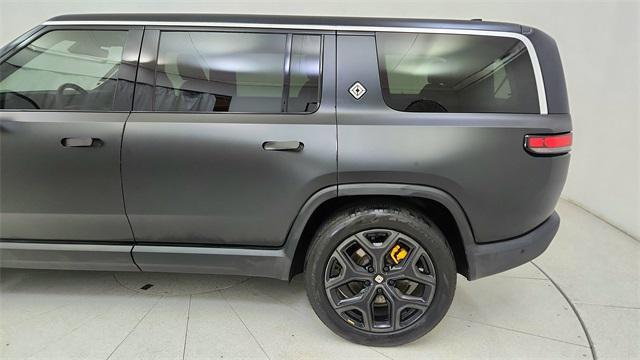 Photo of 2023 Midnight Rivian R1S