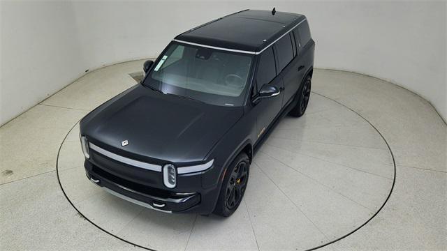 Photo of 2023 Midnight Rivian R1S