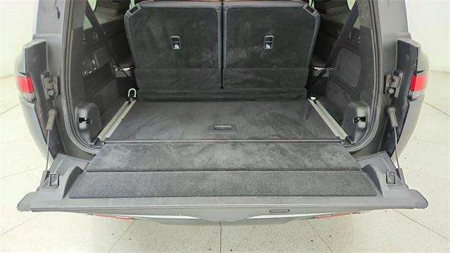 Photo of 2023 Midnight Rivian R1S