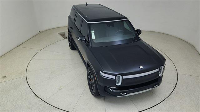 Photo of 2023 Midnight Rivian R1S