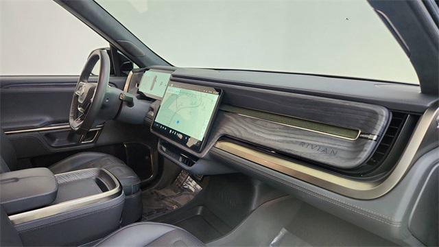 Photo of 2023 Midnight Rivian R1S