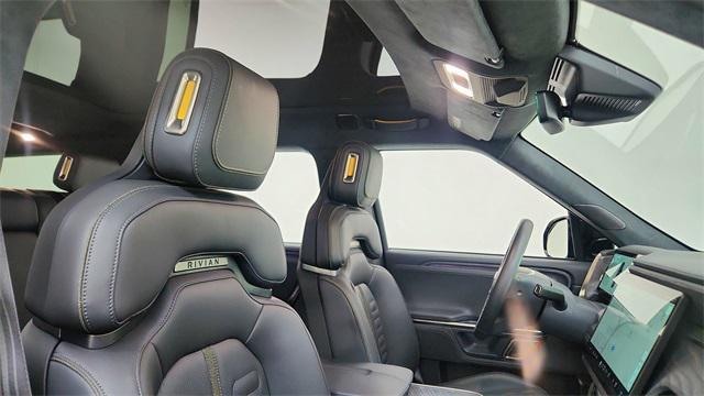 Photo of 2023 Midnight Rivian R1S