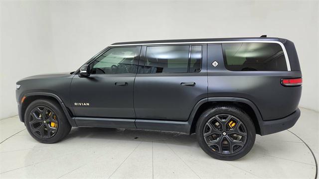 Photo of 2023 Midnight Rivian R1S