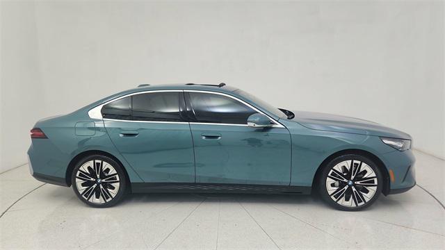 2025 BMW 530