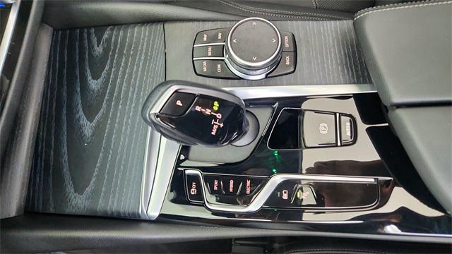 Photo of 2023 Skyscraper Gray Metallic BMW 530e