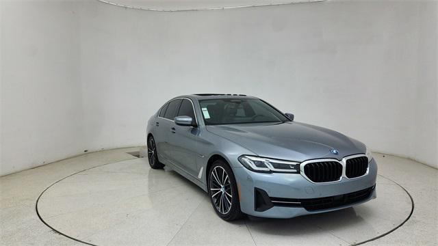 Photo of 2023 Skyscraper Gray Metallic BMW 530e