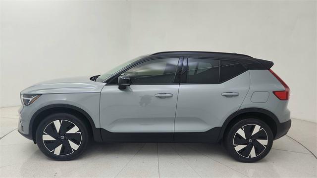 Photo of 2024 Gray Volvo XC40 Recharge Pure Electric