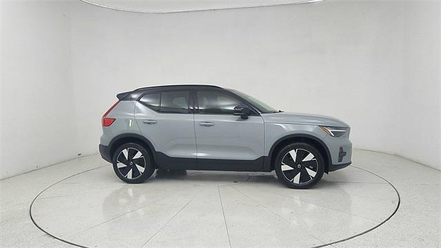 Photo of 2024 Gray Volvo XC40 Recharge Pure Electric
