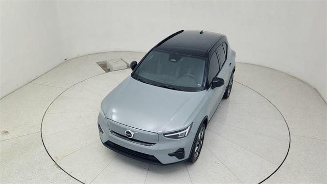 Photo of 2024 Gray Volvo XC40 Recharge Pure Electric
