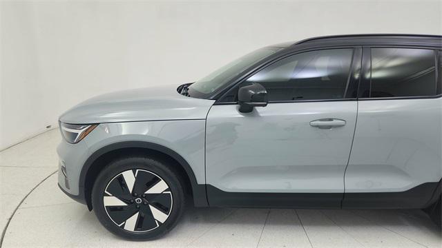 Photo of 2024 Gray Volvo XC40 Recharge Pure Electric