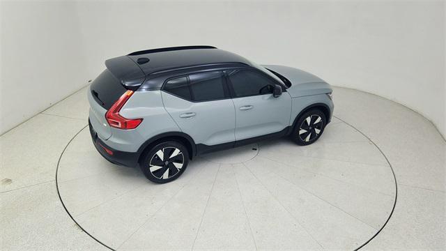 Photo of 2024 Gray Volvo XC40 Recharge Pure Electric