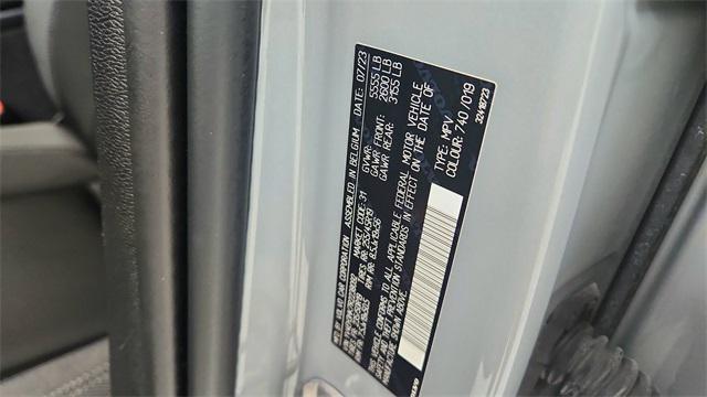 Photo of 2024 Gray Volvo XC40 Recharge Pure Electric