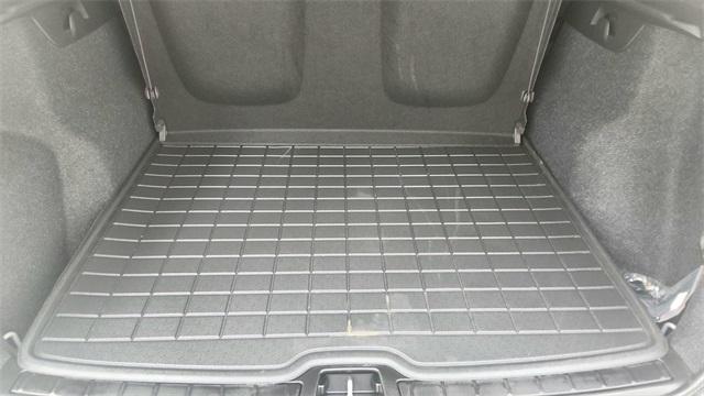 Photo of 2024 Gray Volvo XC40 Recharge Pure Electric