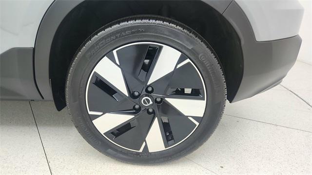 Photo of 2024 Gray Volvo XC40 Recharge Pure Electric