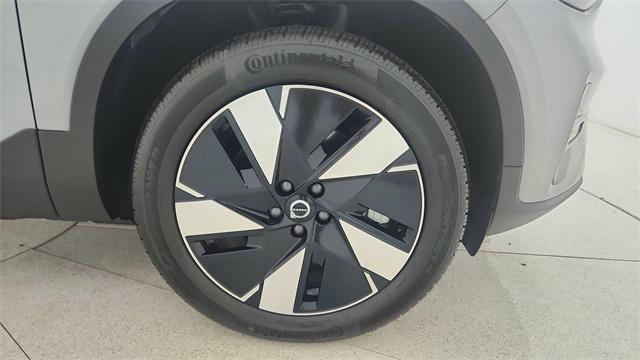 Photo of 2024 Gray Volvo XC40 Recharge Pure Electric