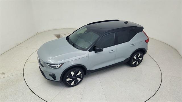 Photo of 2024 Gray Volvo XC40 Recharge Pure Electric