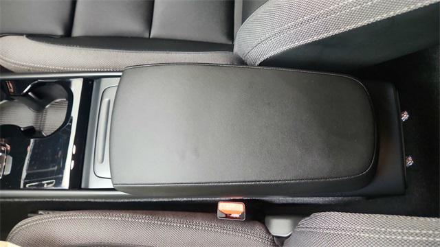 Photo of 2024 Gray Volvo XC40 Recharge Pure Electric