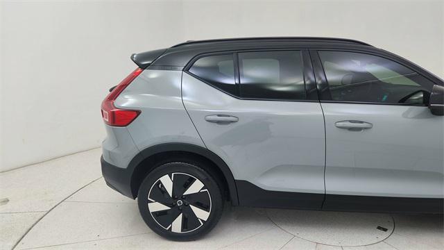 Photo of 2024 Gray Volvo XC40 Recharge Pure Electric