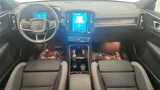 Photo of 2024 Gray Volvo XC40 Recharge Pure Electric