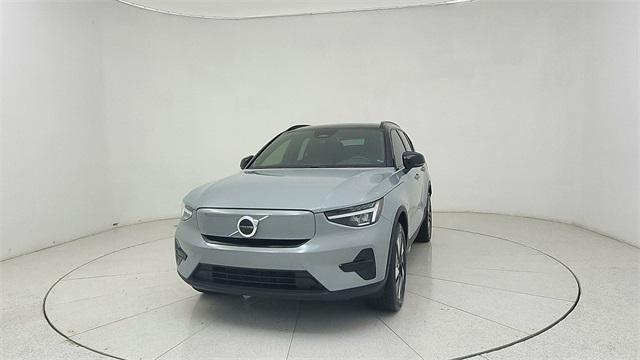 Photo of 2024 Gray Volvo XC40 Recharge Pure Electric