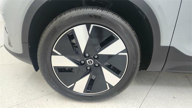 Photo of 2024 Gray Volvo XC40 Recharge Pure Electric
