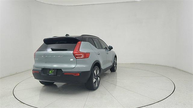 Photo of 2024 Gray Volvo XC40 Recharge Pure Electric