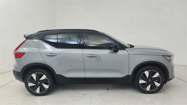 Photo of 2024 Gray Volvo XC40 Recharge Pure Electric