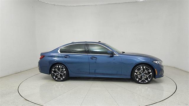 Photo of 2025 Blue BMW 330