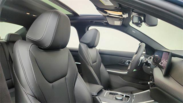 Photo of 2025 Blue BMW 330