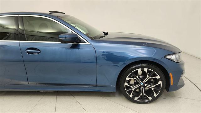 Photo of 2025 Blue BMW 330