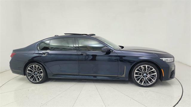 2022 BMW 740