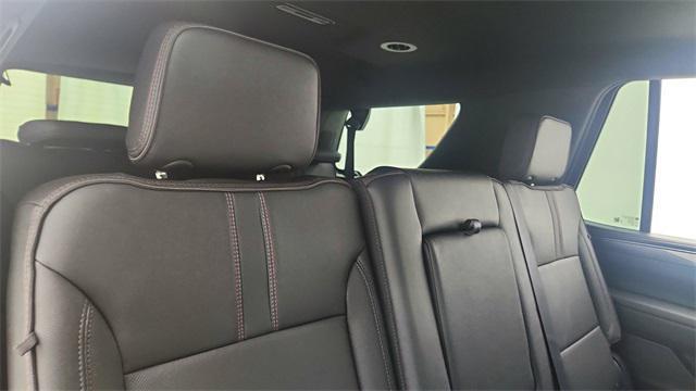 Photo of 2024 Summit White Chevrolet Tahoe