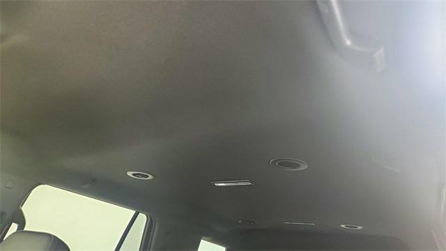 Photo of 2024 Summit White Chevrolet Tahoe