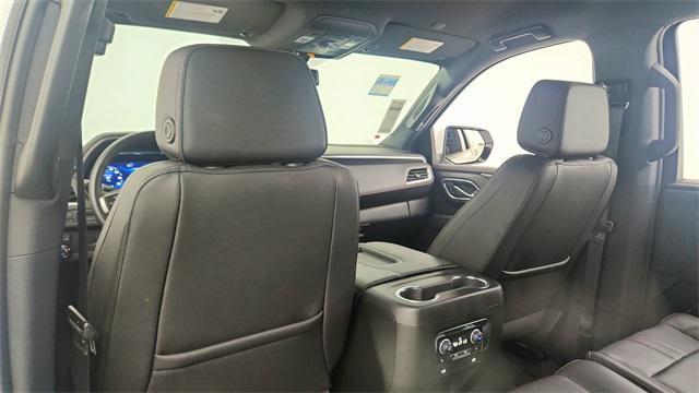 Photo of 2024 Summit White Chevrolet Tahoe